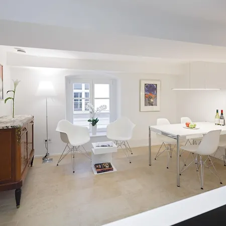 Aparthotel Domresidenz 5*