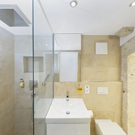 Domresidenz Aparthotel 5*