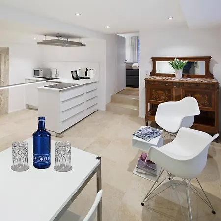 Apartmanhotel Domresidenz 5*